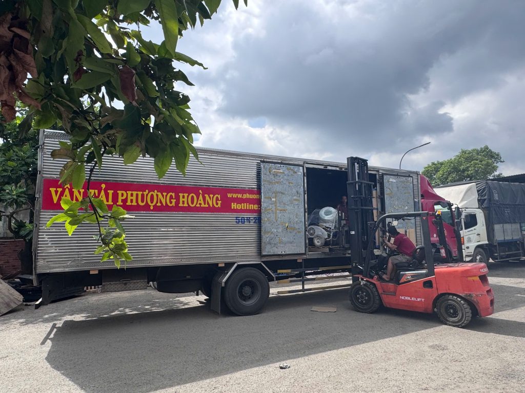 Xe tải 8 – 10 tấn: chở hàng nhiều, hàng nặng hơn