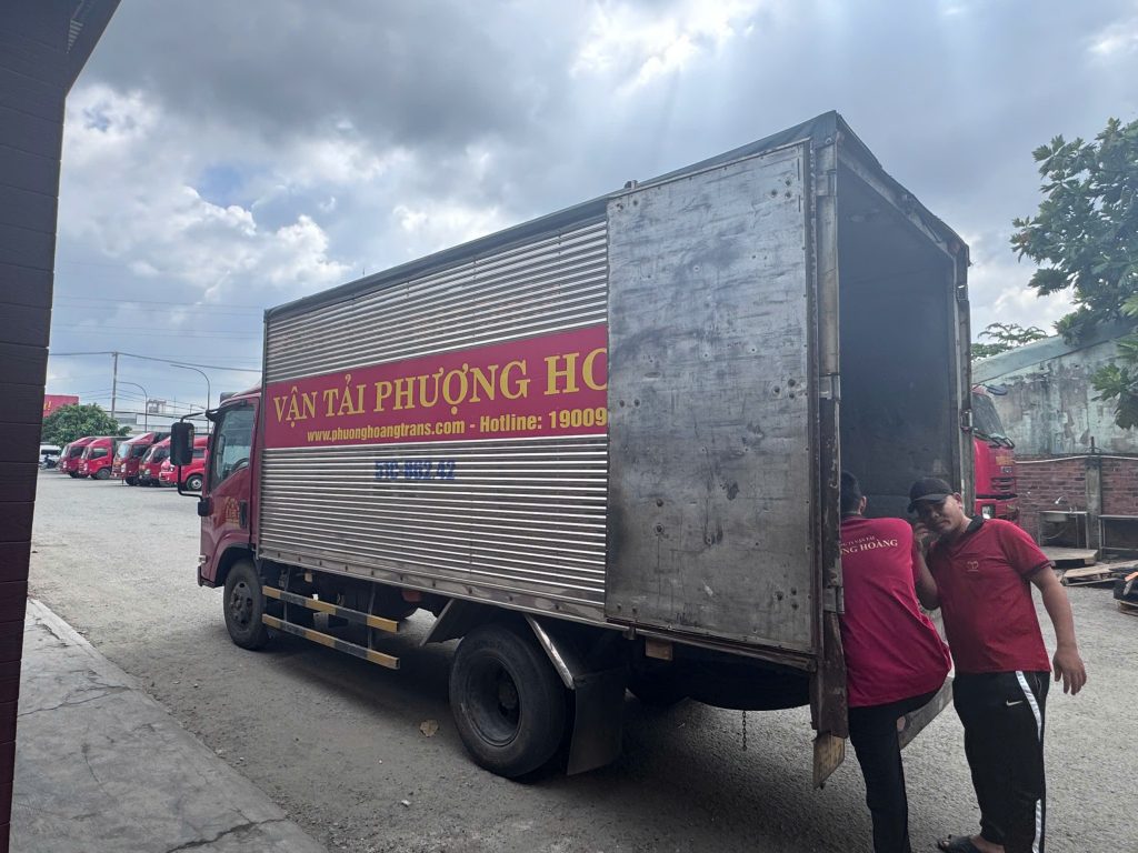 Xe tải gửi hàng đi Hà Nội nguyên chuyến