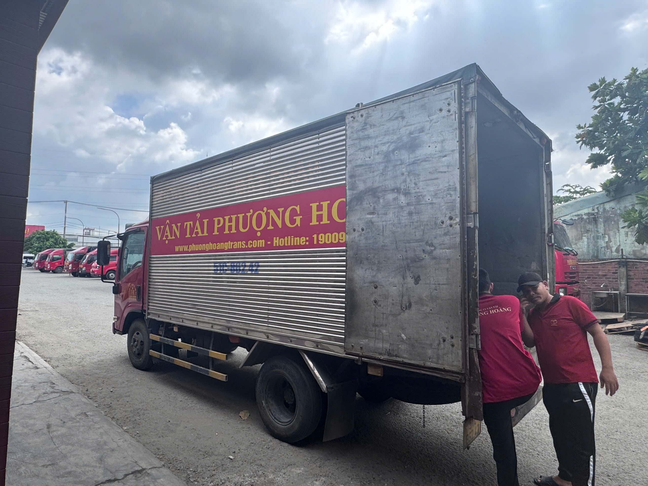Xe tải 3,5 – 5 tấn: chở hàng vừa, đơn cần đi gọn chuyến