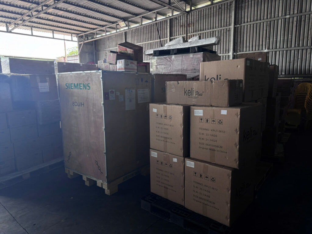 Thùng Carton Chứa Hàng Có Kích Thước Và Trọng Lượng Phù Hợp